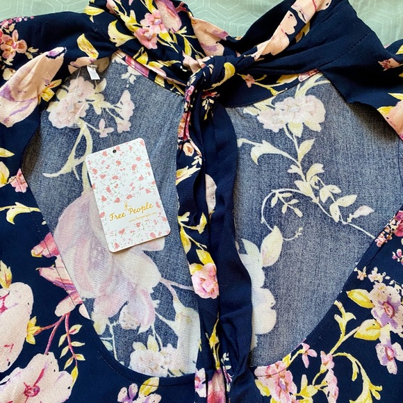 Free People tate floral print mock neck bell tunic - Picture 11 of 11